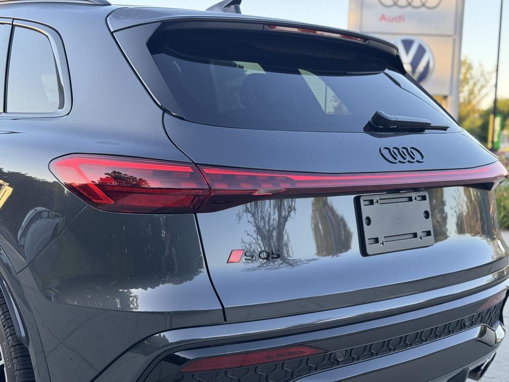 new 2025 Audi SQ5 car, priced at $74,105