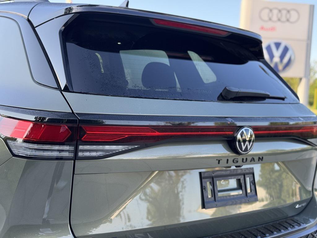 new 2025 Volkswagen Tiguan car, priced at $40,104