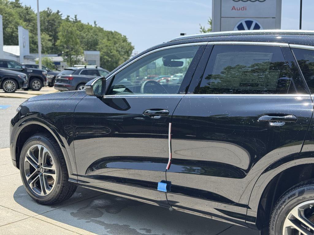 new 2025 Audi Q5 car, priced at $58,885