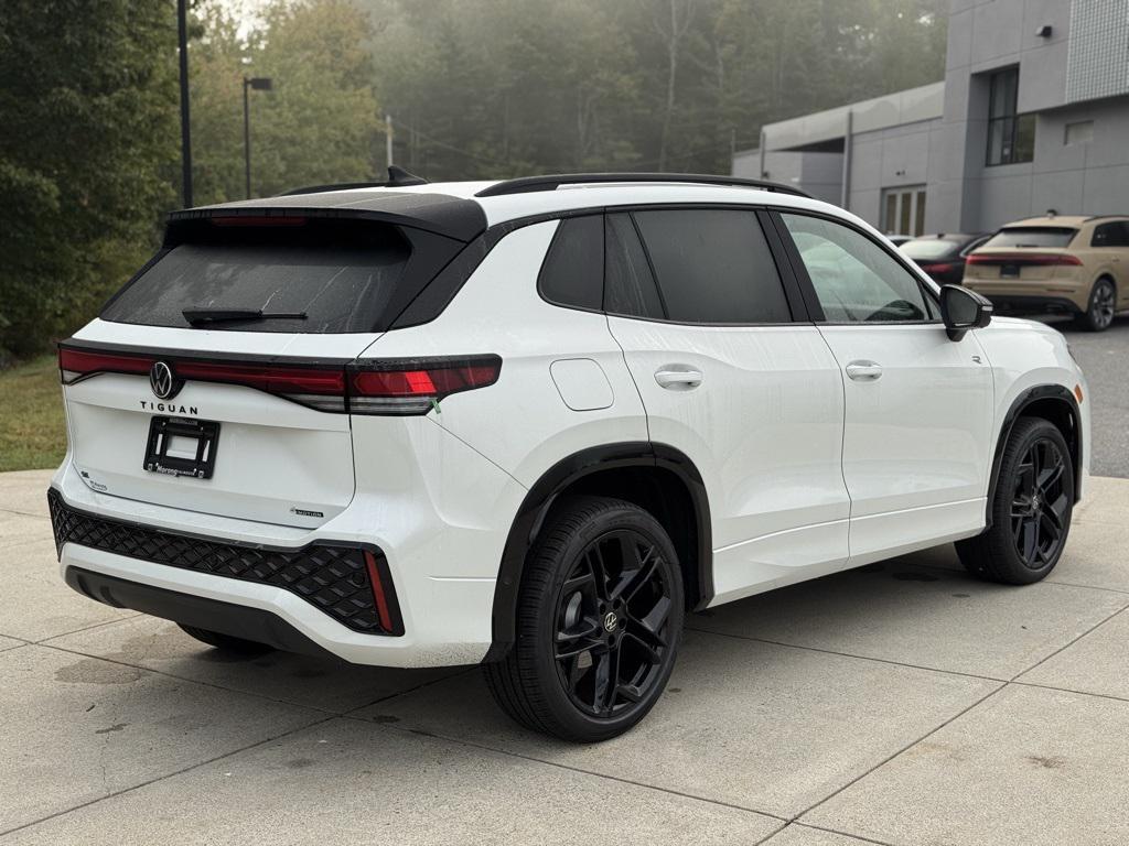 new 2025 Volkswagen Tiguan car, priced at $39,886