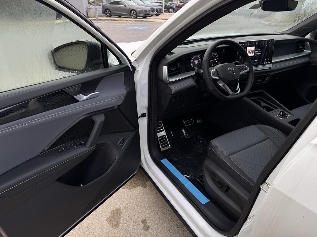 new 2025 Volkswagen Tiguan car, priced at $39,886