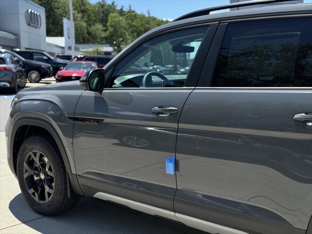 new 2025 Volkswagen Atlas car, priced at $49,876