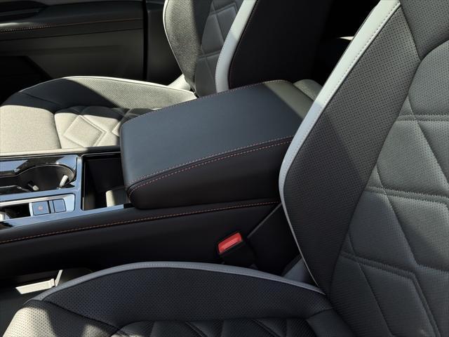 new 2025 Volkswagen Atlas car, priced at $49,876