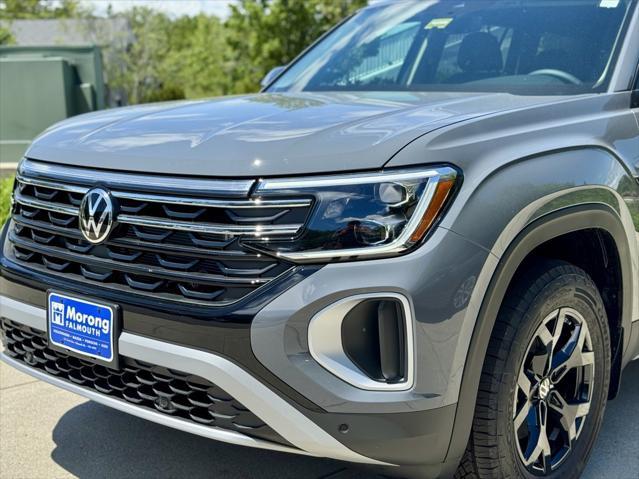 new 2025 Volkswagen Atlas car, priced at $49,876