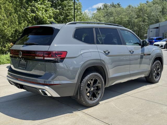 new 2025 Volkswagen Atlas car, priced at $49,876