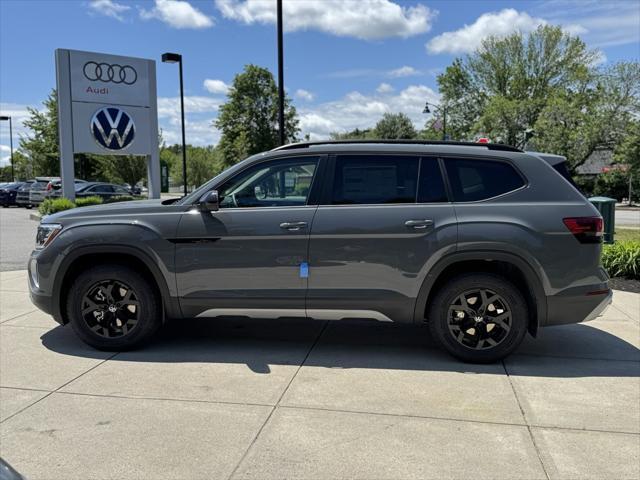 new 2025 Volkswagen Atlas car, priced at $49,876