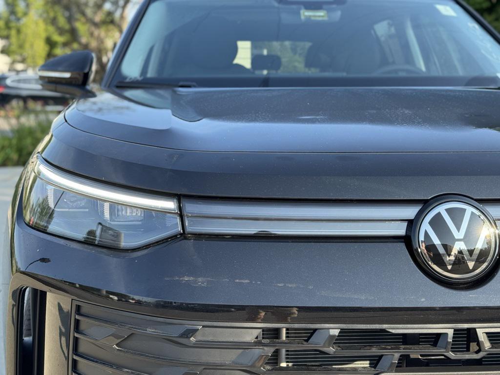 new 2025 Volkswagen Tiguan car, priced at $36,826