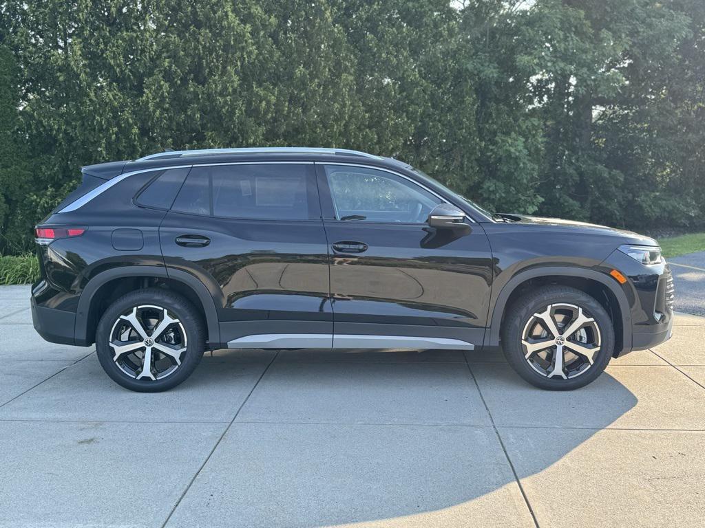 new 2025 Volkswagen Tiguan car, priced at $36,826
