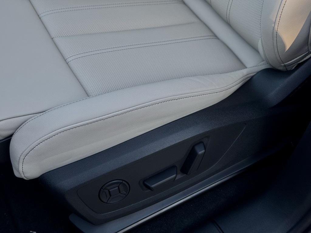 new 2025 Audi Q6 e-tron car, priced at $75,505