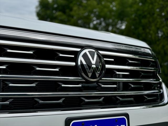 new 2024 Volkswagen Atlas car, priced at $51,731