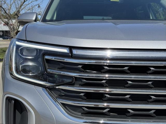 new 2025 Volkswagen Atlas car, priced at $47,927