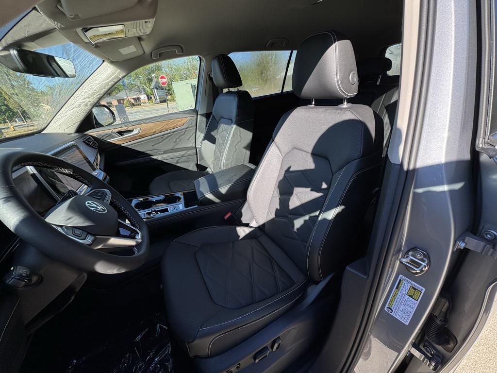 new 2026 Volkswagen Atlas car, priced at $48,215