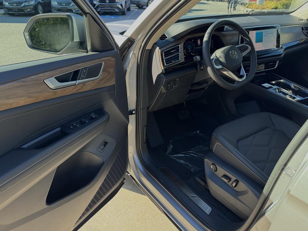 new 2026 Volkswagen Atlas car, priced at $48,215