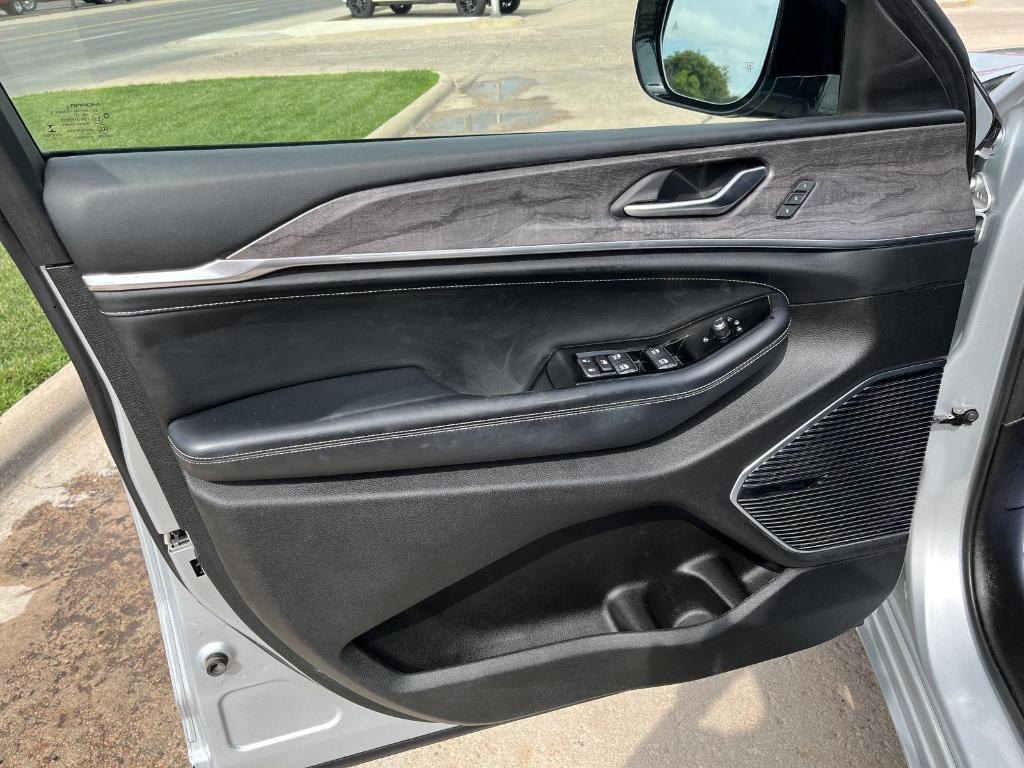 used 2022 Jeep Grand Cherokee L car, priced at $25,250