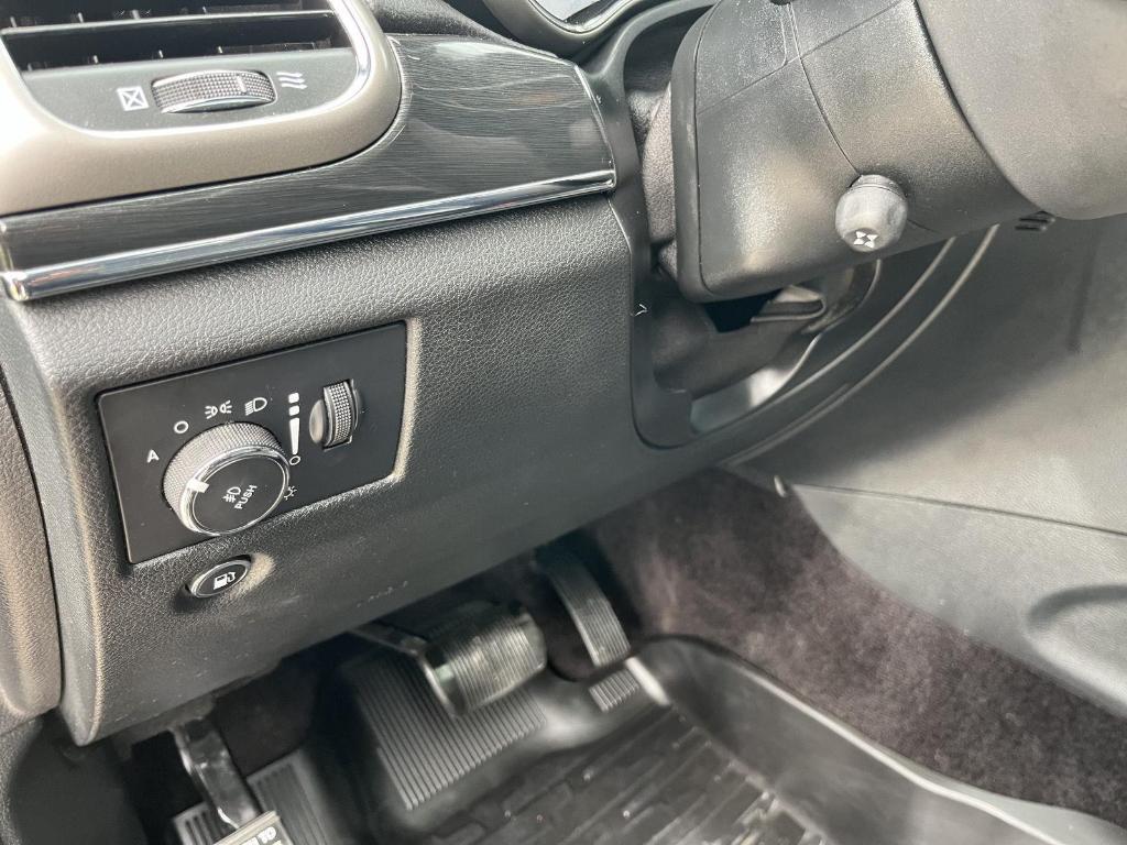 used 2018 Jeep Grand Cherokee car, priced at $16,000