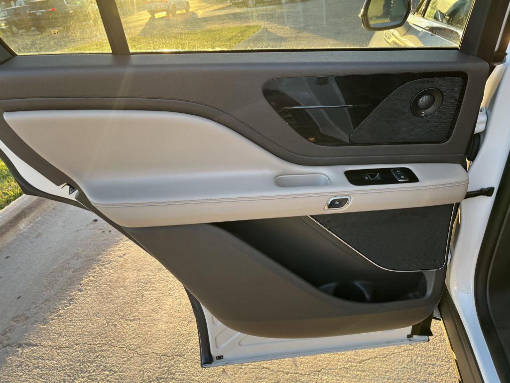 used 2020 Lincoln Aviator car, priced at $34,000