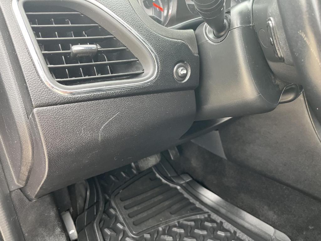 used 2013 Chrysler 200 car, priced at $8,300