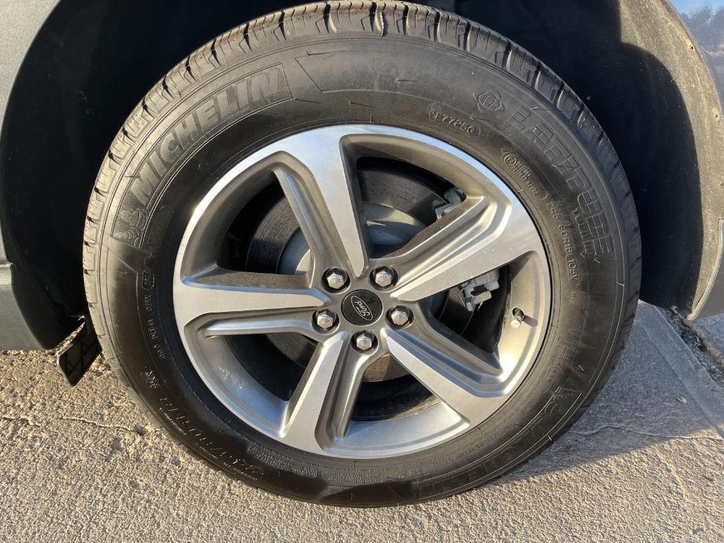 used 2024 Ford Edge car, priced at $30,000