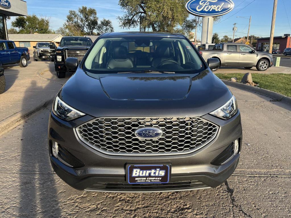 used 2024 Ford Edge car, priced at $30,000