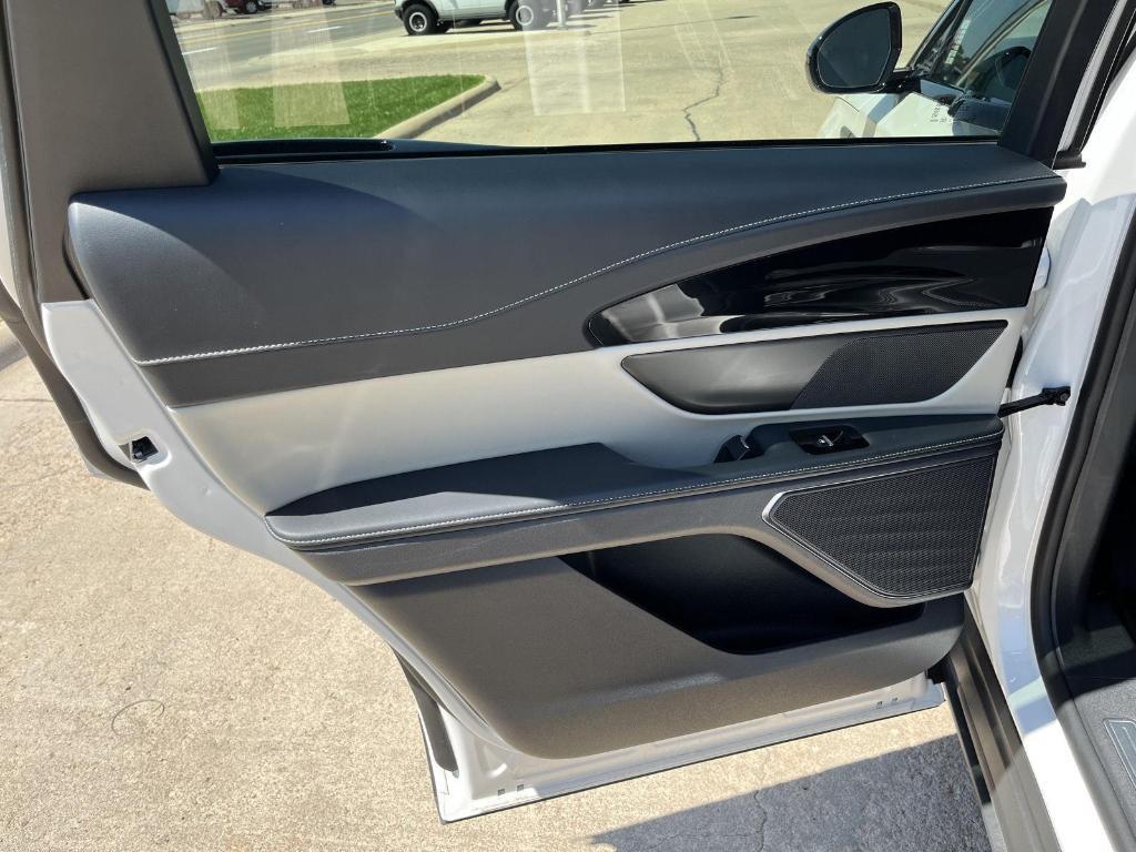 used 2024 Lincoln Nautilus car, priced at $43,000