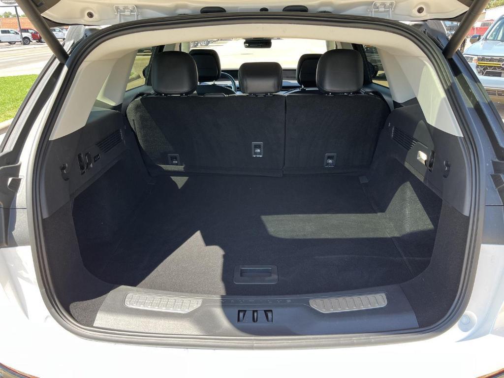 used 2024 Lincoln Nautilus car, priced at $43,000