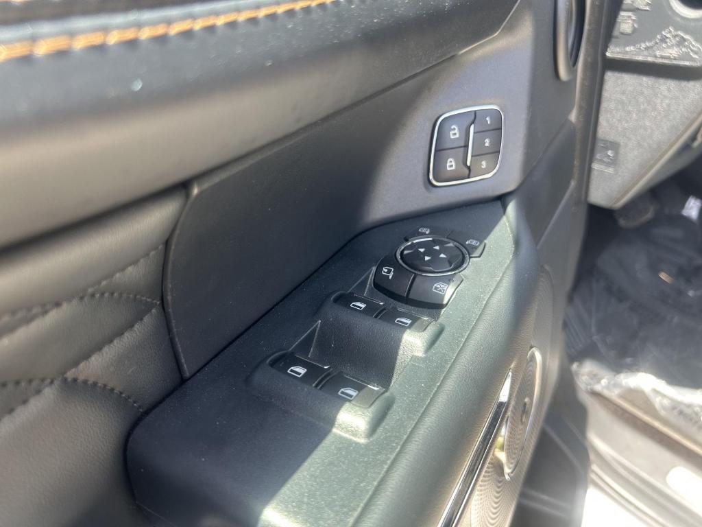 used 2022 Ford Expedition Max car, priced at $61,000