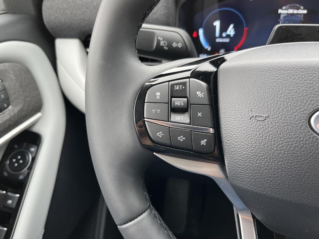 new 2025 Ford Explorer car, priced at $59,365