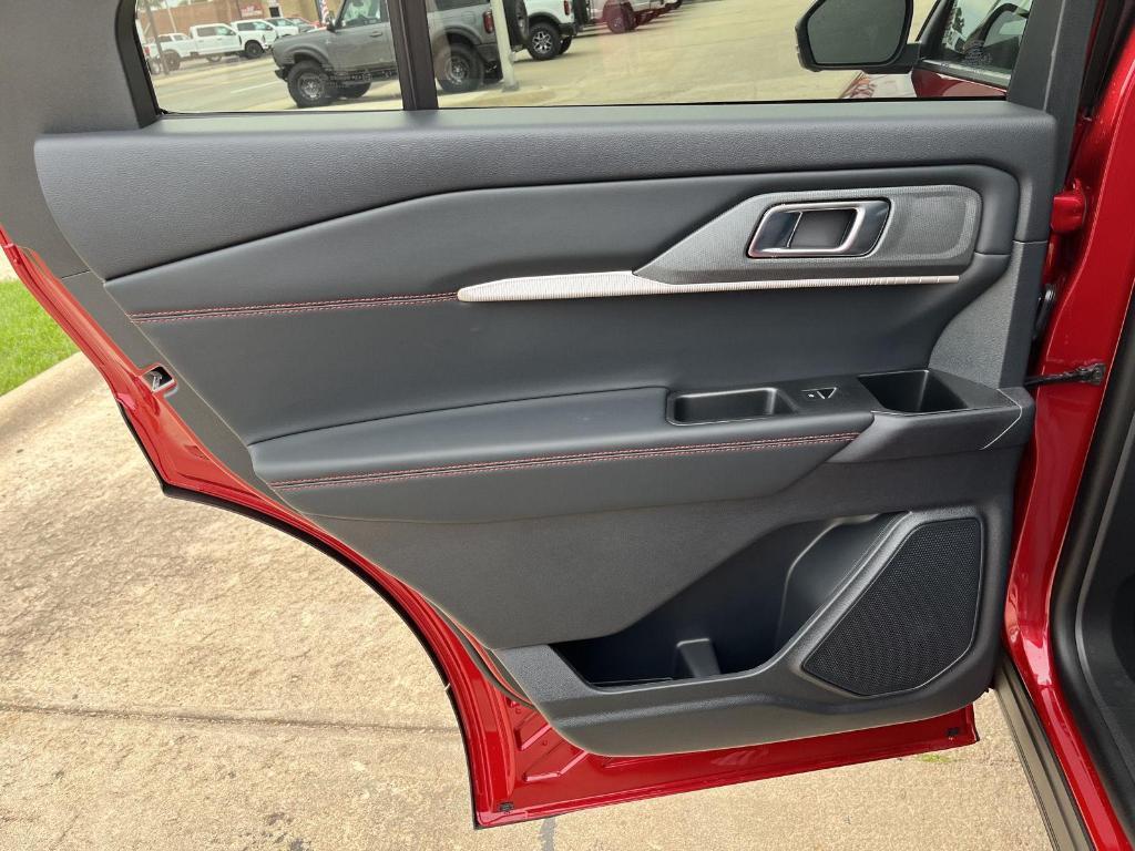 new 2025 Ford Explorer car, priced at $52,274