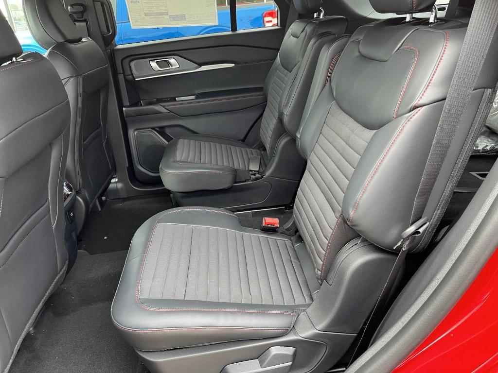 new 2025 Ford Explorer car, priced at $52,274