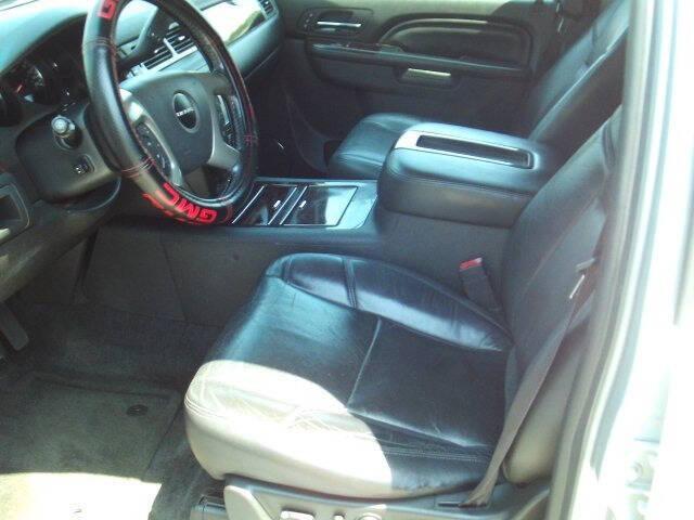 used 2012 GMC Yukon XL car, priced at $11,950