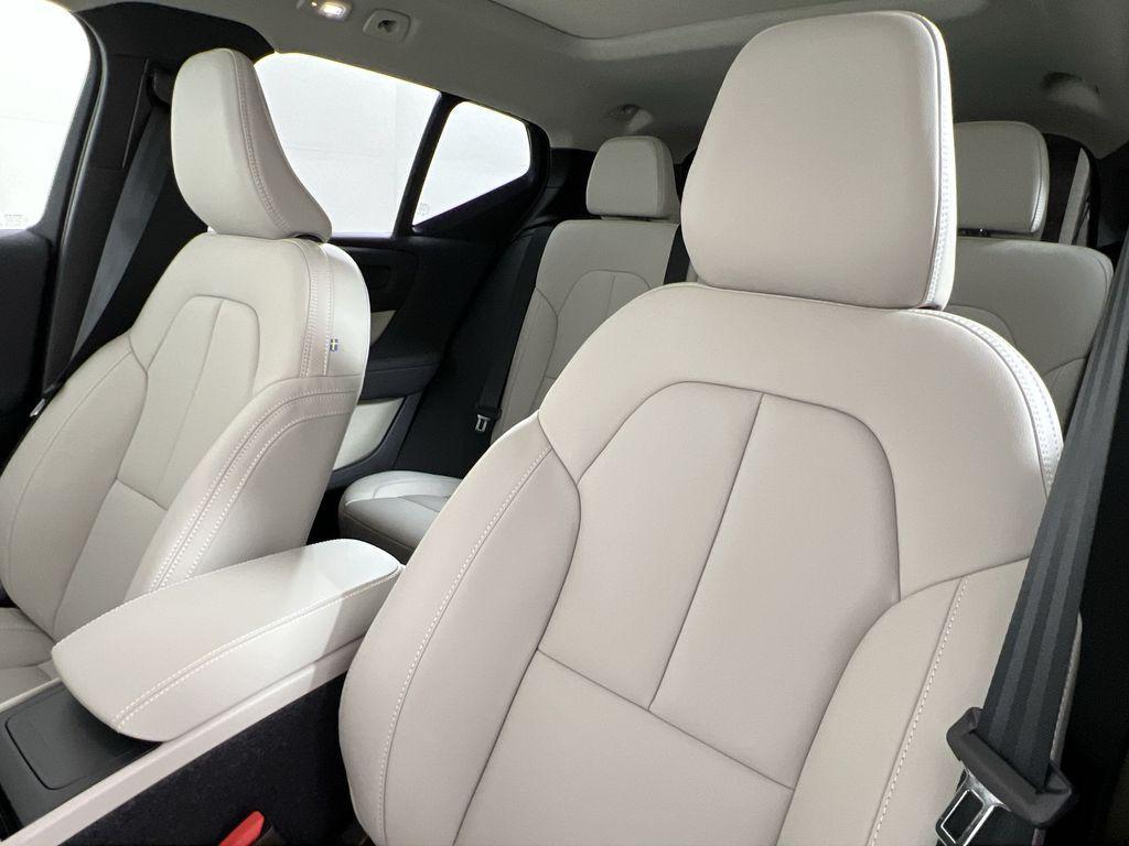 new 2026 Volvo XC40 car, priced at $49,945