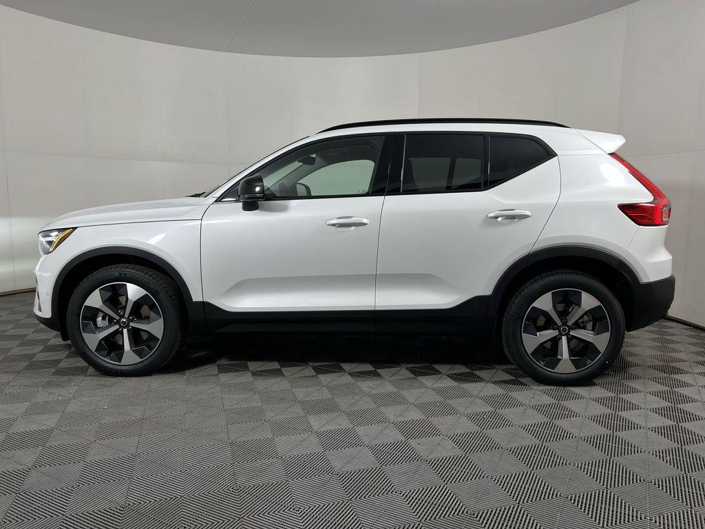 new 2026 Volvo XC40 car, priced at $49,945