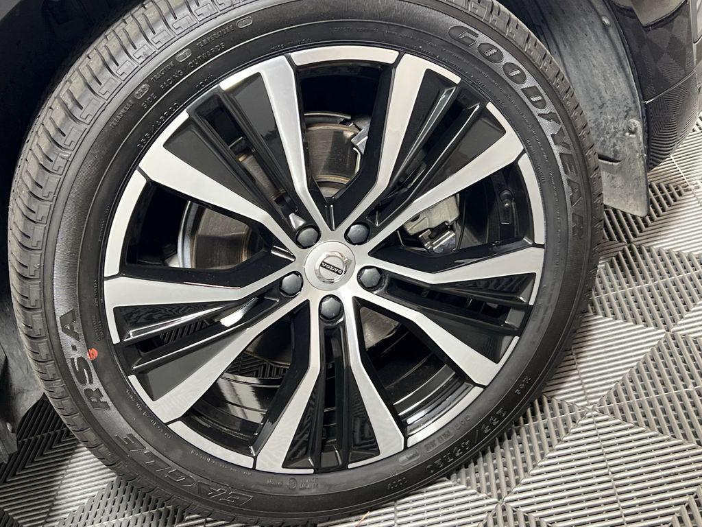 used 2022 Volvo XC60 car, priced at $29,994
