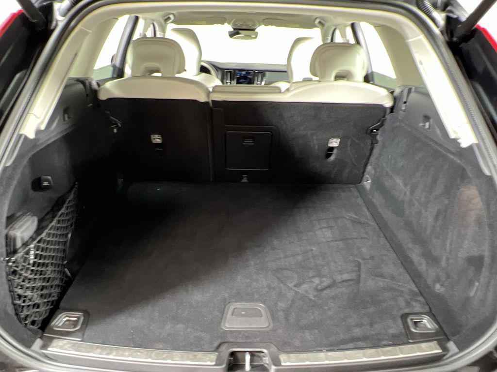 used 2022 Volvo XC60 car, priced at $29,994
