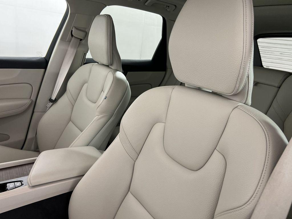used 2022 Volvo XC60 car, priced at $29,994