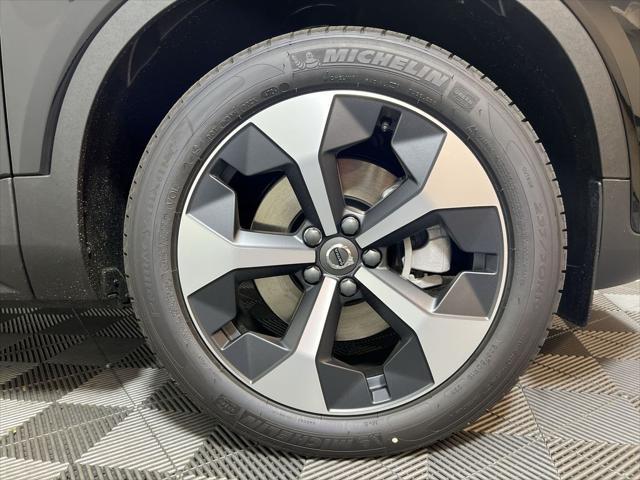 new 2025 Volvo XC40 car, priced at $48,335