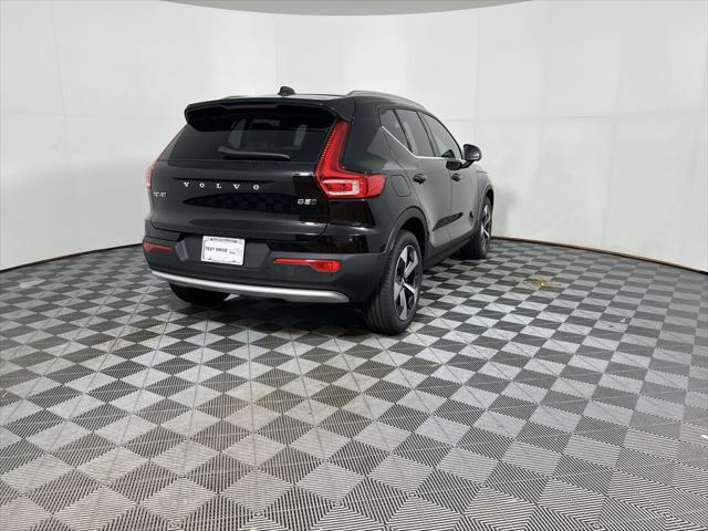 new 2025 Volvo XC40 car, priced at $48,335