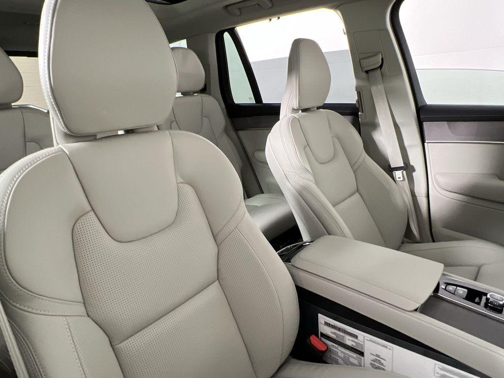 new 2026 Volvo XC90 car, priced at $75,155