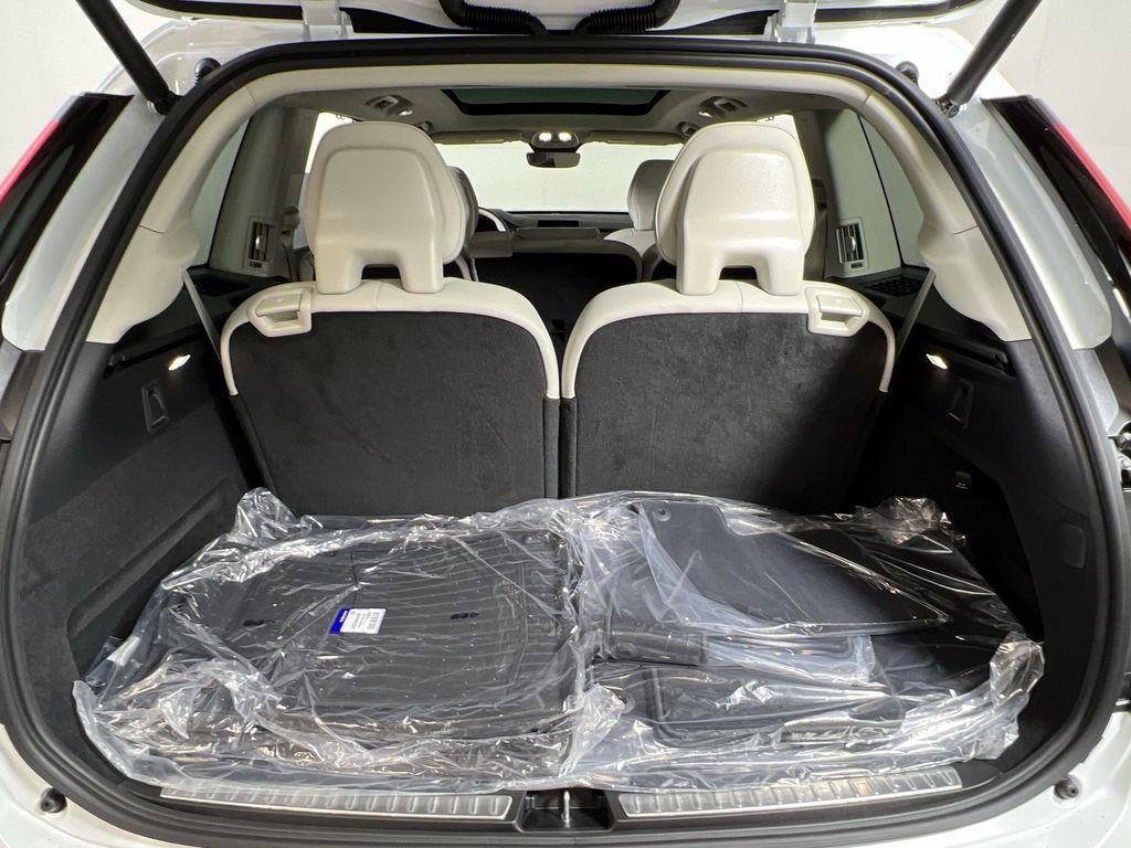 new 2026 Volvo XC90 car, priced at $75,155