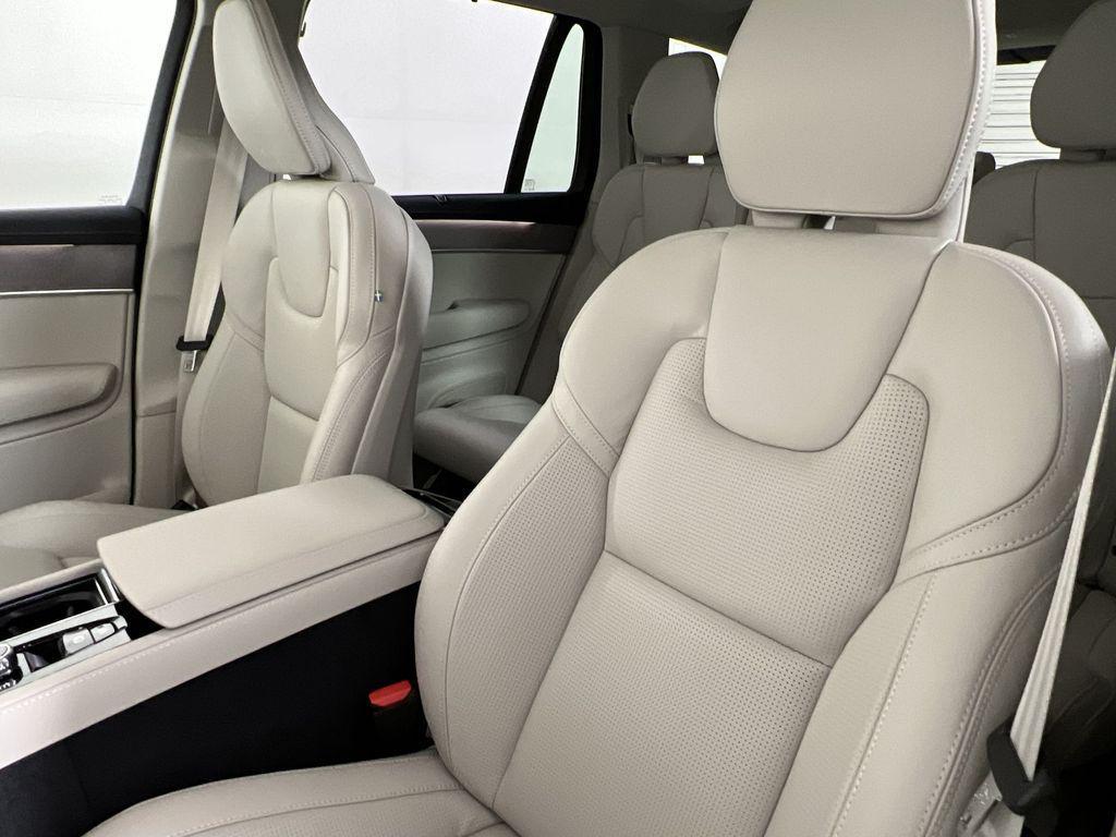 new 2026 Volvo XC90 car, priced at $75,155