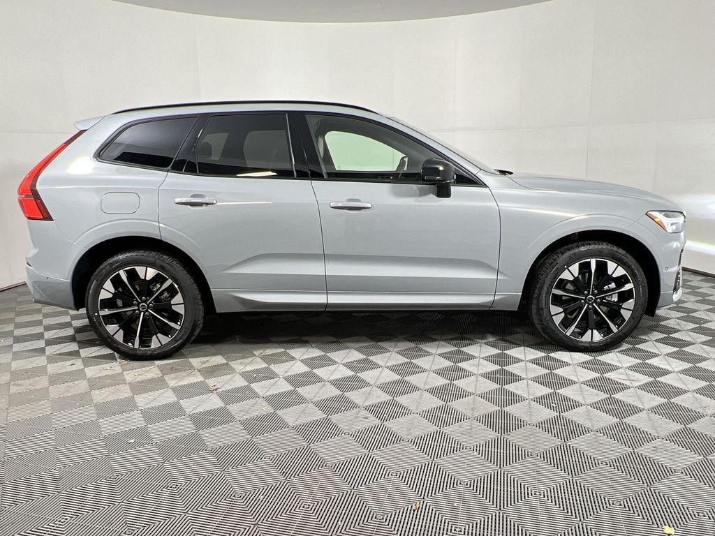 new 2026 Volvo XC60 car, priced at $57,985