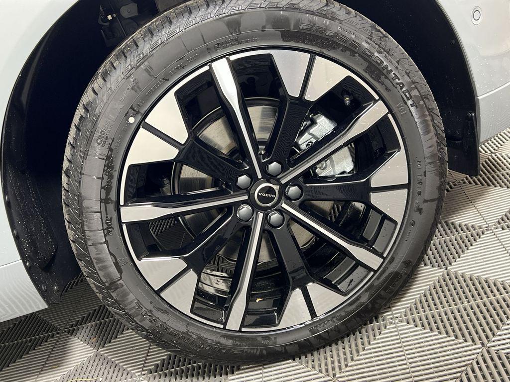 new 2026 Volvo XC60 car, priced at $57,985