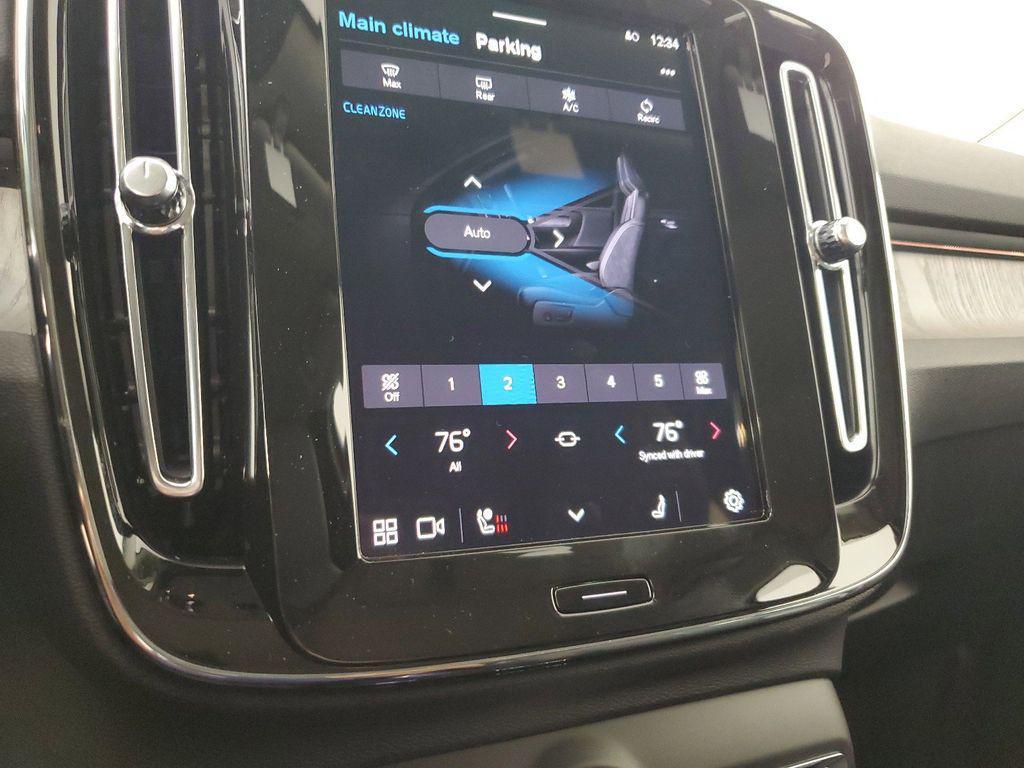 new 2025 Volvo XC40 car, priced at $45,858