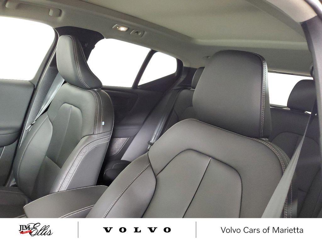 new 2025 Volvo XC40 car, priced at $43,358
