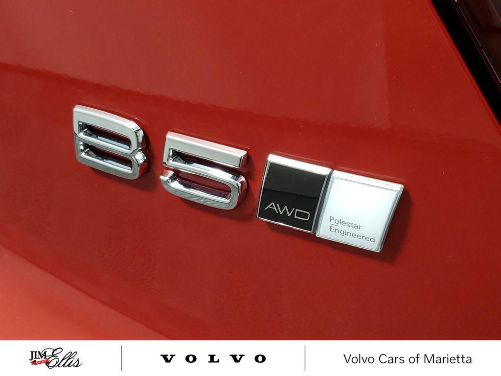 new 2025 Volvo XC40 car, priced at $43,358