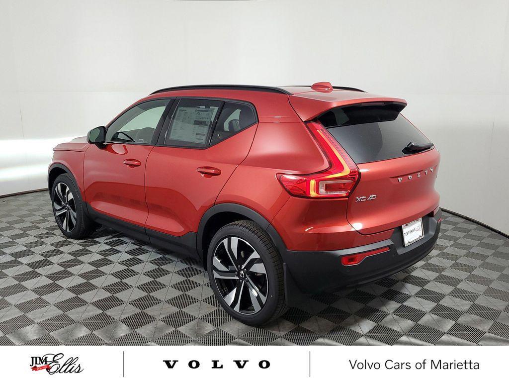 new 2025 Volvo XC40 car, priced at $43,358