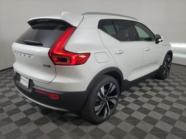 new 2025 Volvo XC40 car, priced at $50,565