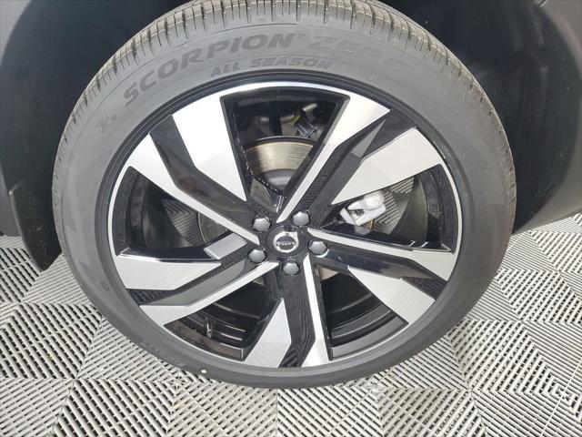 new 2025 Volvo XC40 car, priced at $50,565