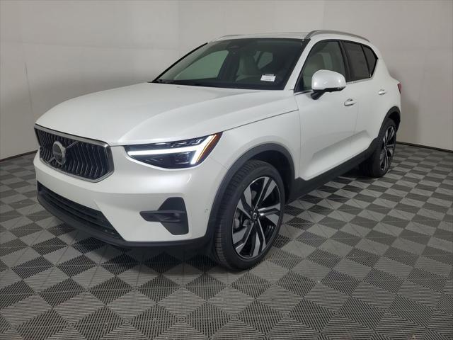 new 2025 Volvo XC40 car, priced at $50,565