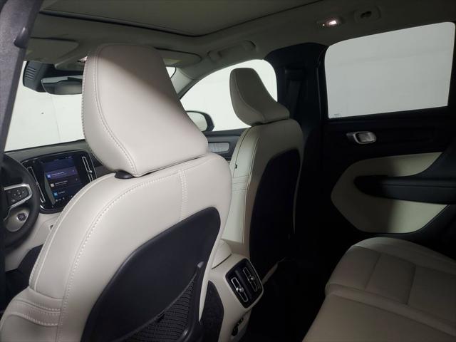 new 2025 Volvo XC40 car, priced at $50,565